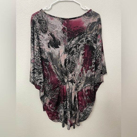 CJ Banks Stretch Knit Hi Lo Hem Blouse Artsy Size 2X - Picture 5 of 6